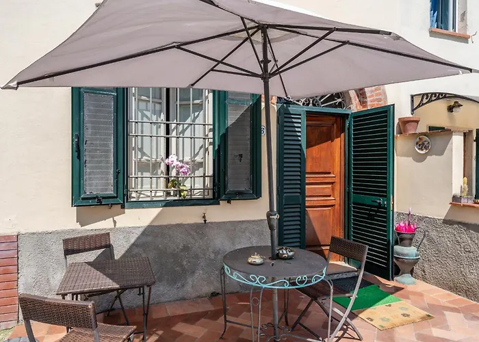 Charming Nyaraló Lucca